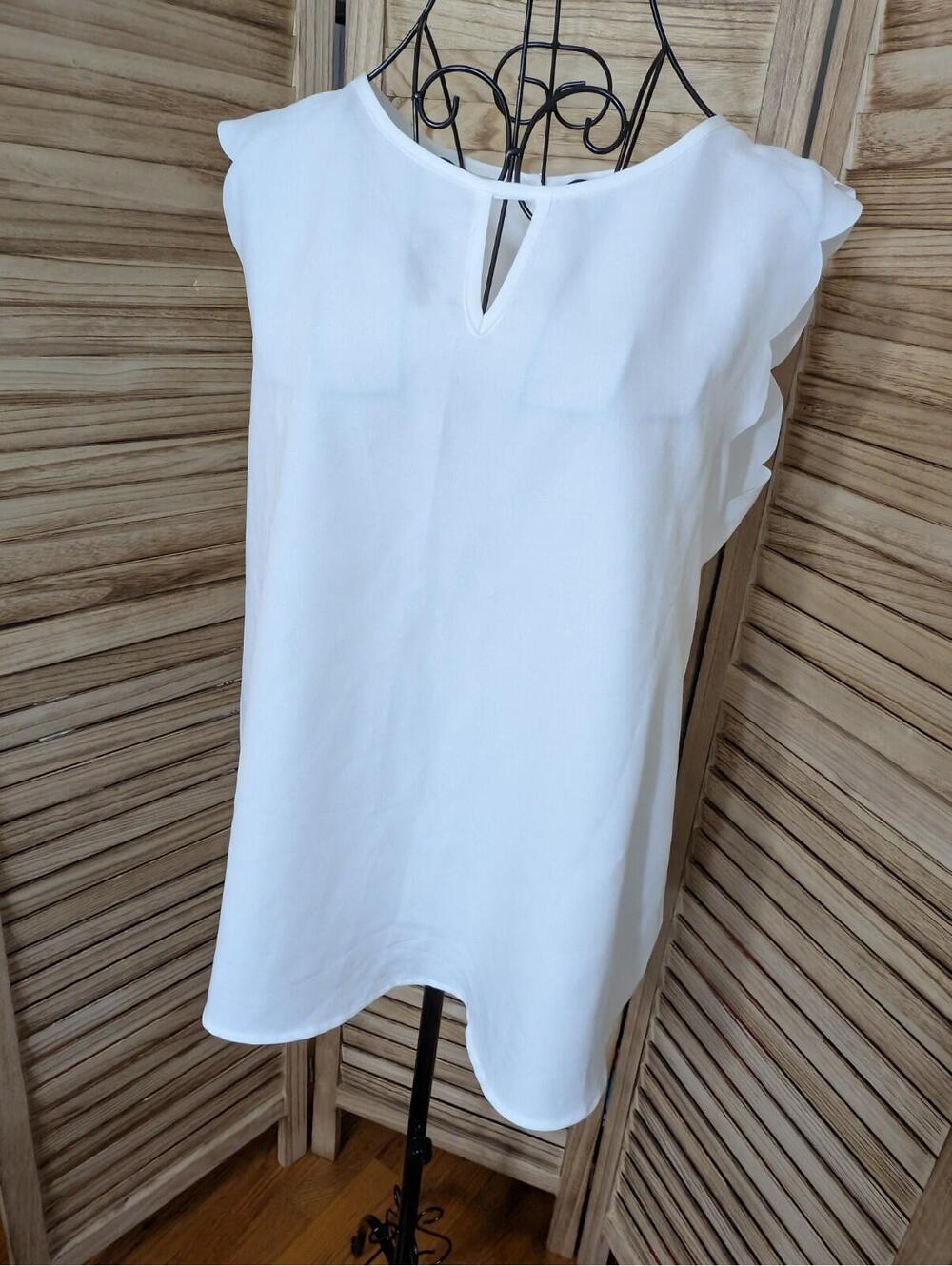 Shein Ruffle Short Sleeve Petal Hem Blouse Size Medium Ivory